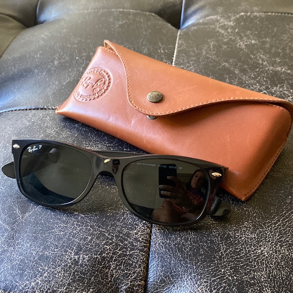Ray Ban New wayfarer - like new